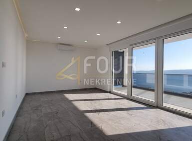 Trosoban stan, Crikvenica, prodaja, 305000 €, 62 m2