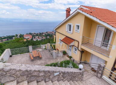 Kuca, Lovran, prodaja, 800000 €, 380 m2