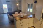 Trosoban stan, Kostrena, najam, 1400 €, 75 m2