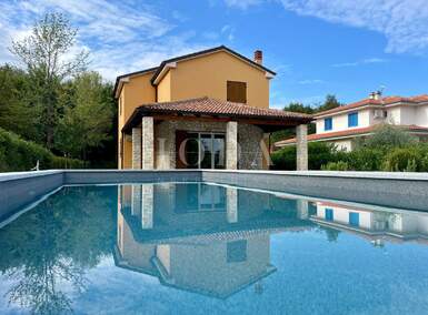 Kuca, Dobrinj, Hlapa, prodaja, 575000 €, 230 m2