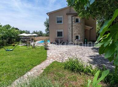 Kuca, Pula, prodaja, 681000 €, 250 m2