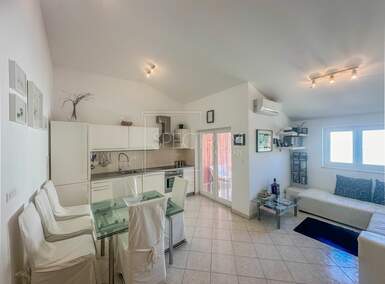 Trosoban stan, Novigrad, prodaja, 215000 €, 55 m2