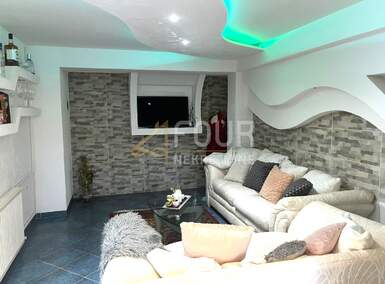 Kuca, Malinska-Dubašnica, Malinska, prodaja, 330000 €, 300 m2