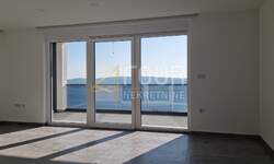 Trosoban stan, Crikvenica, prodaja, 305000 €, 62 m2