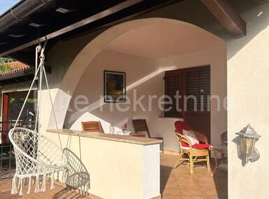 Trosoban stan, Malinska-Dubašnica, Malinska, prodaja, 294000 €, 74 m2