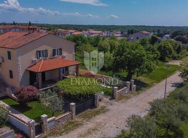 Kuca, Umag, prodaja, 1300000 €, 287 m2