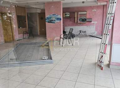 Poslovni prostor, Novi Vinodolski, najam, 2000 €, 137 m2