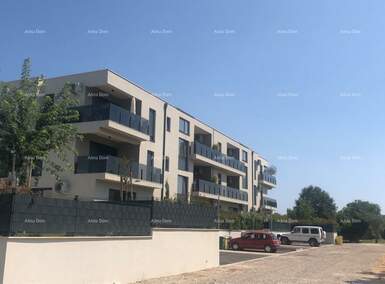 Dvosoban stan, Poreč, prodaja, 300000 €, 76 m2