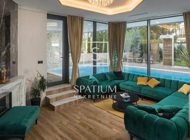 Kuca, Poreč, prodaja, 1700000 €, 320 m2