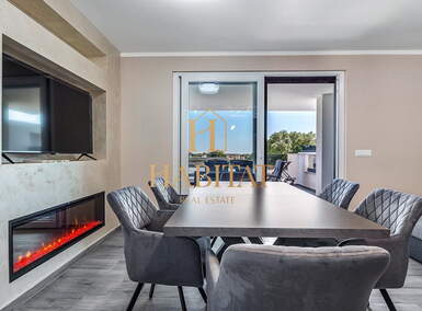 Dvoiposoban stan, Poreč, prodaja, 365000 €, 100 m2