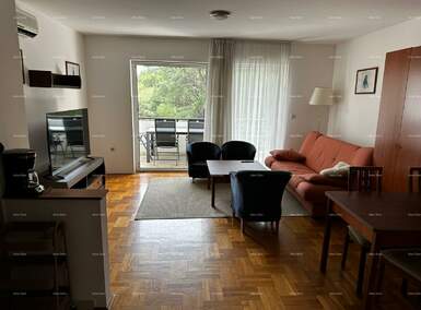 Dvosoban stan, Pula, Verudela, prodaja, 280000 €, 79 m2
