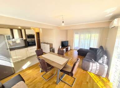 Kuca, Medulin, prodaja, 700000 €, 330 m2