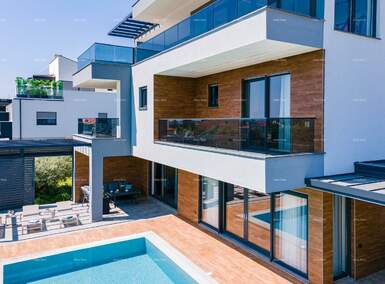 Kuca, Fažana, prodaja, 2200000 €, 400 m2