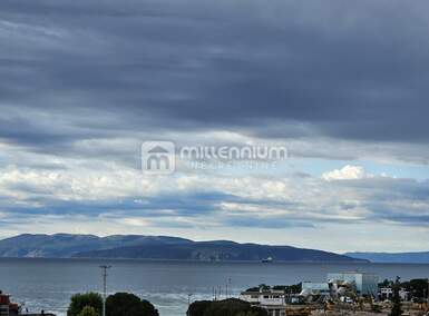 Trosoban stan, Rijeka, Sušak, prodaja, 199000 €, 85 m2