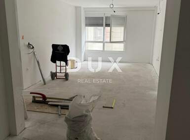 Trosoban stan, Pula, Centar, prodaja, 320000 €, 75 m2
