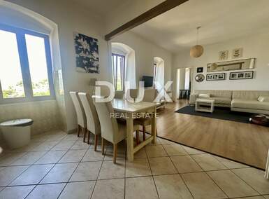 Trosoban stan, Rijeka, Trsat, prodaja, 208000 €, 64 m2