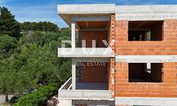 Trosoban stan, Rab, Banjol, prodaja, 450000 €, 90 m2