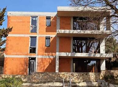 Trosoban stan, Medulin, prodaja, 385000 €, 105 m2