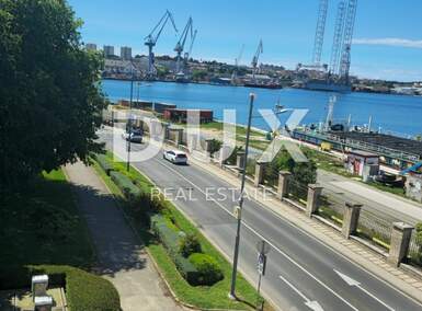 Trosoban stan, Pula, Centar, prodaja, 230000 €, 69 m2