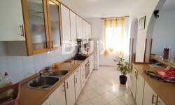 Cetvorosoban stan, Pula, Valdebek, prodaja, 330000 €, 131 m2