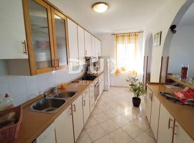 Cetvorosoban stan, Pula, Valdebek, prodaja, 390000 €, 250 m2