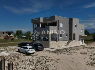 Kuca, Benkovac, Donje Biljane, prodaja, 500000 €, 350 m2
