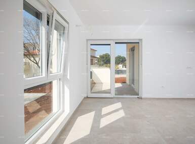 Trosoban stan, Medulin, prodaja, 390000 €, 92 m2